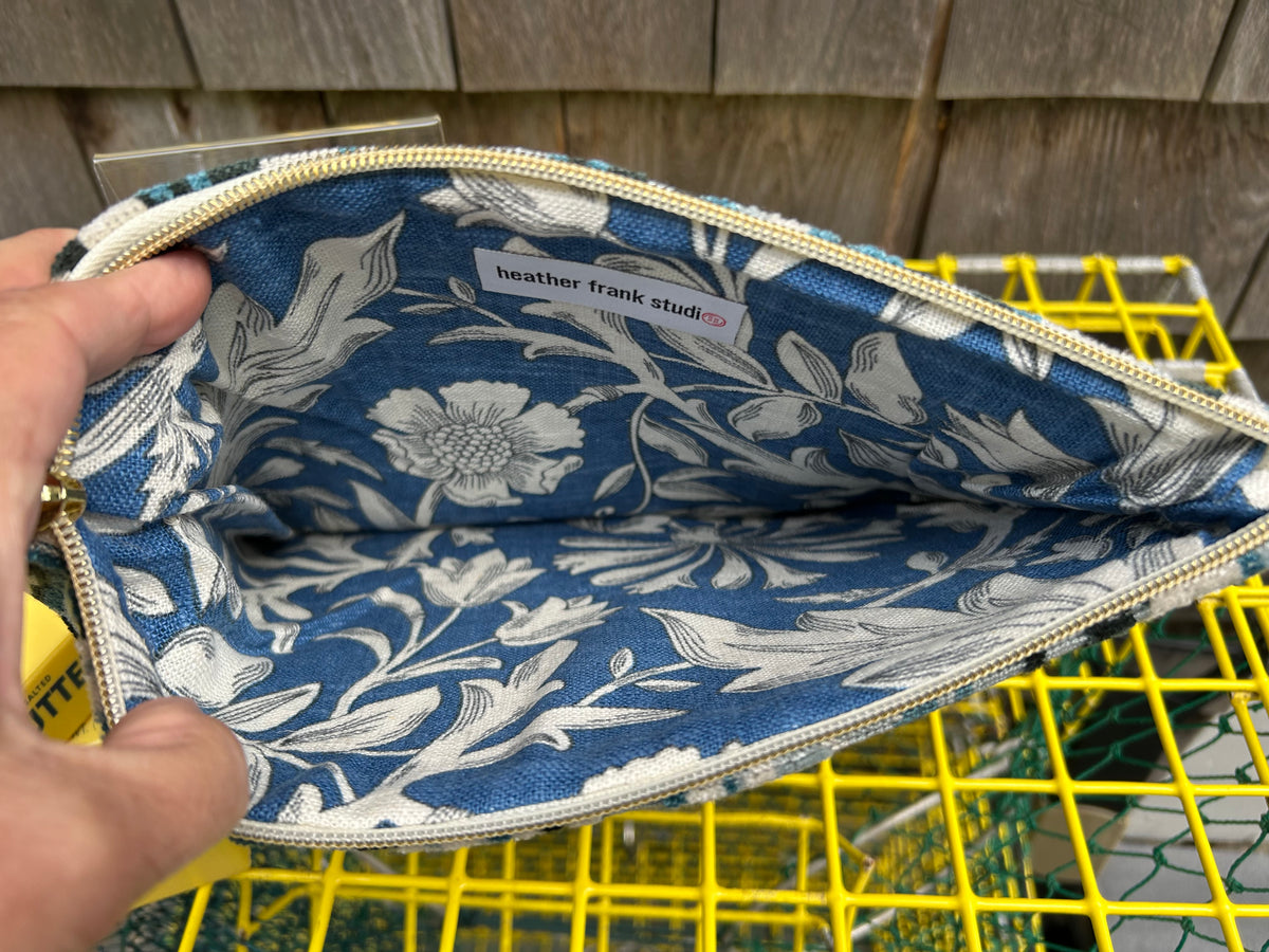 Sand Lines Lobster Bag