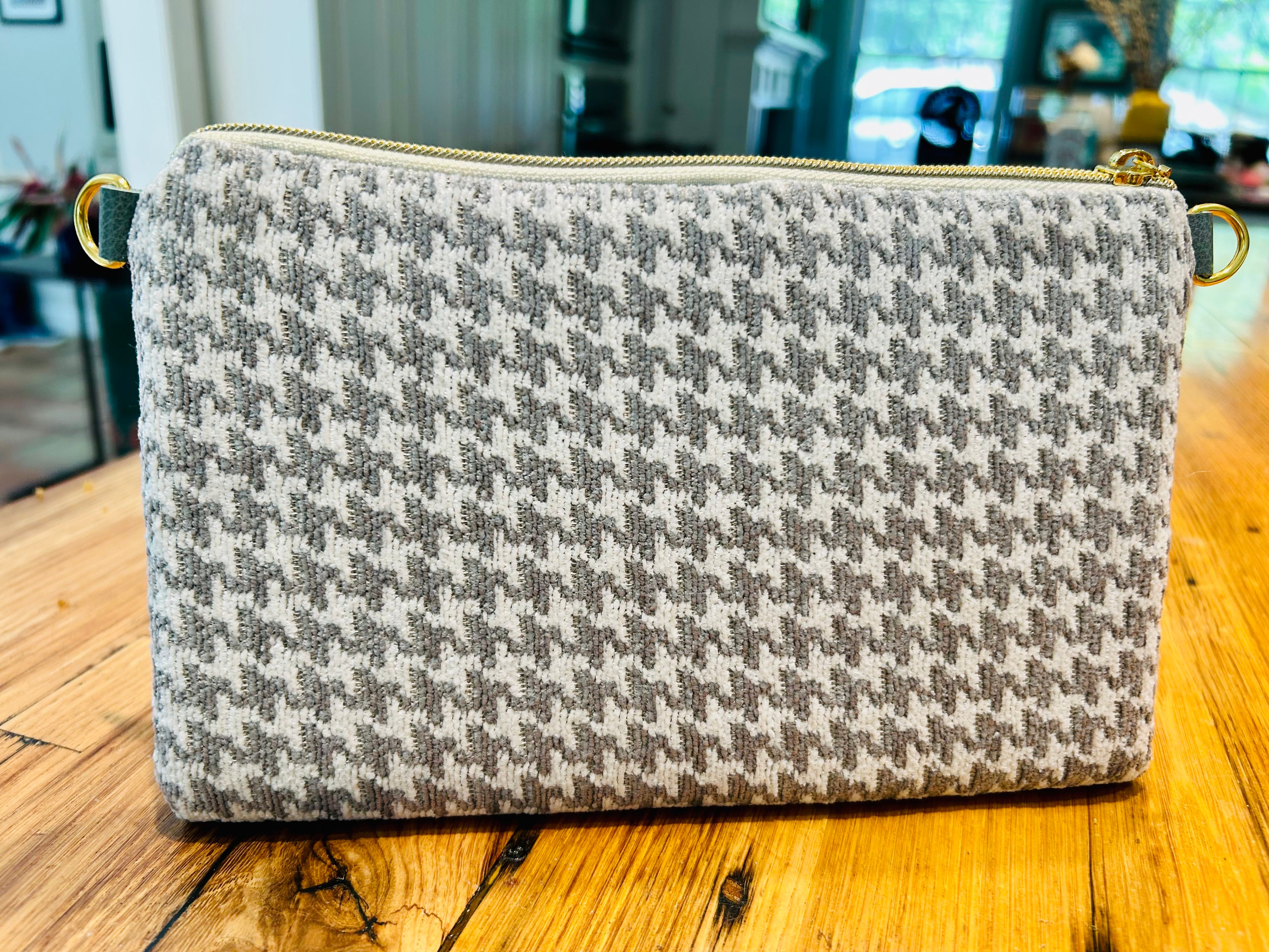 Houndstooth Clutch