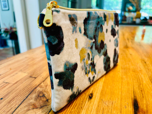 Mod velvet clutch